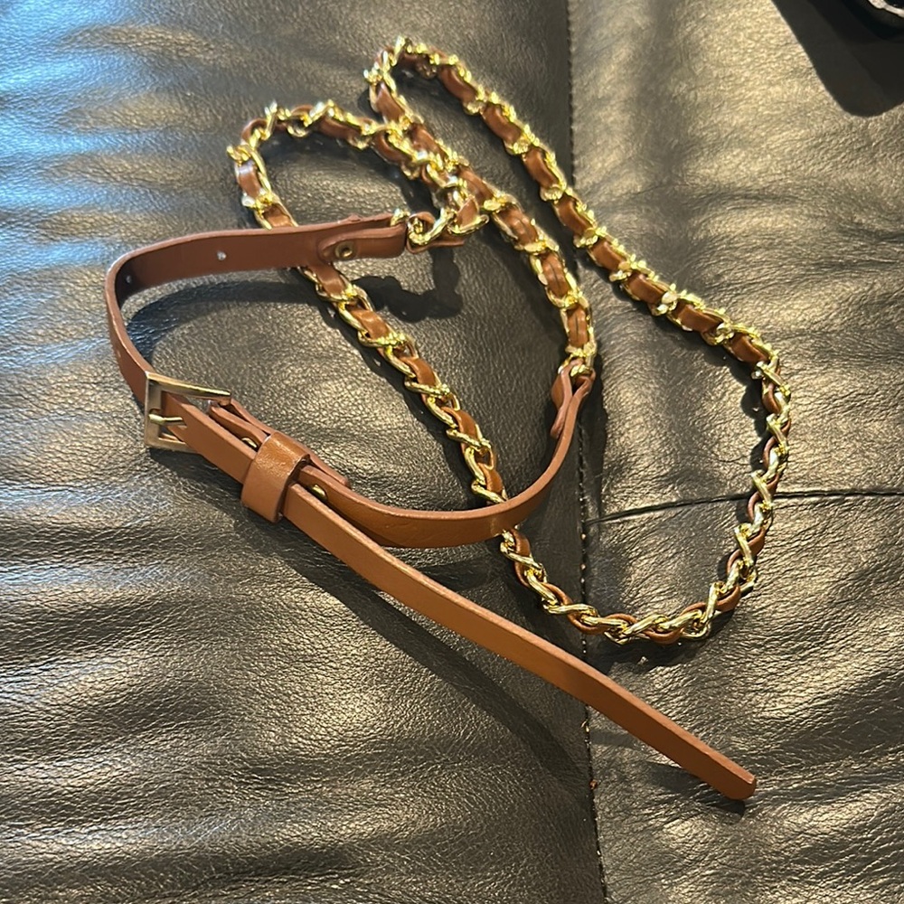 Luxurious Tan Leather Belt with Gold Chain